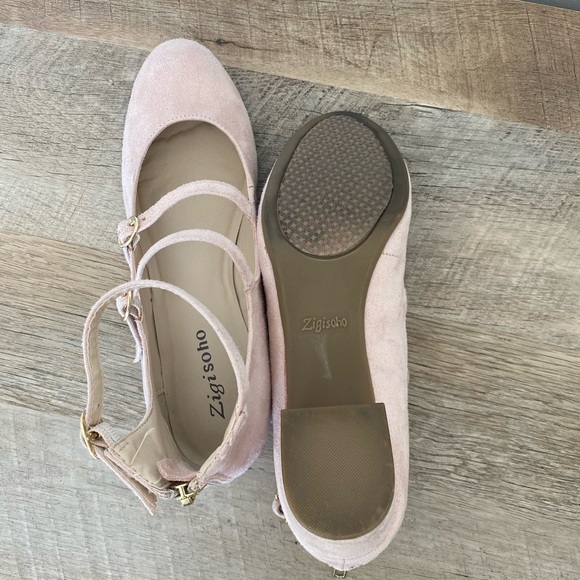 Women’s Low Pink Heels - Picture 7 of 15